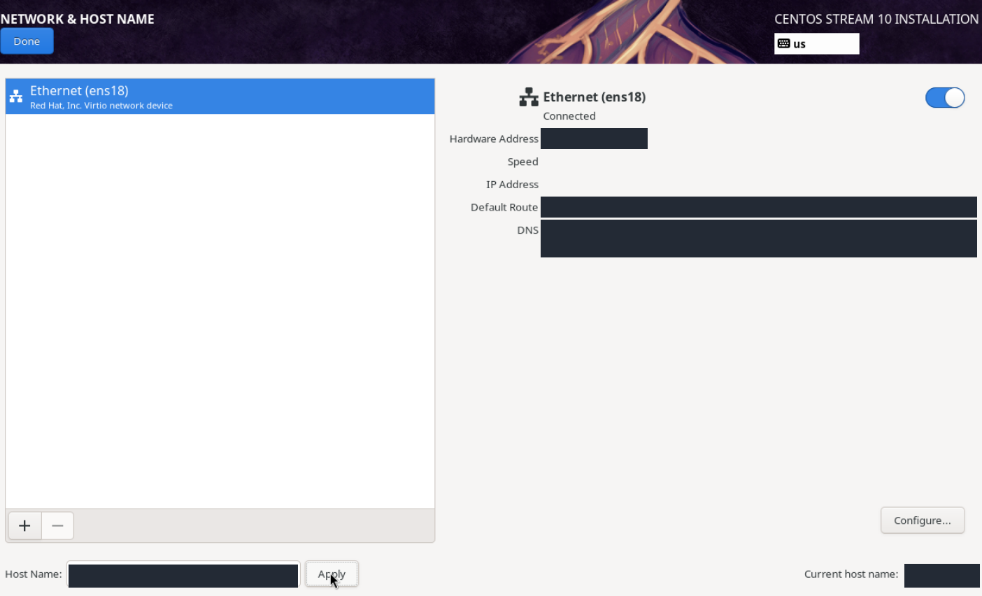 CentOS Network & Host Name ekranında açık ağ anahtarı, Connected durumu, Host Name ve Apply alanları ile Done; özel ağ ve sunucu adı değerleri maskeli.