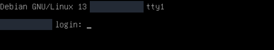 Diskten açılan Debian giriş ekranını kontrol edin; gerçek demo sunucusu ekranı.