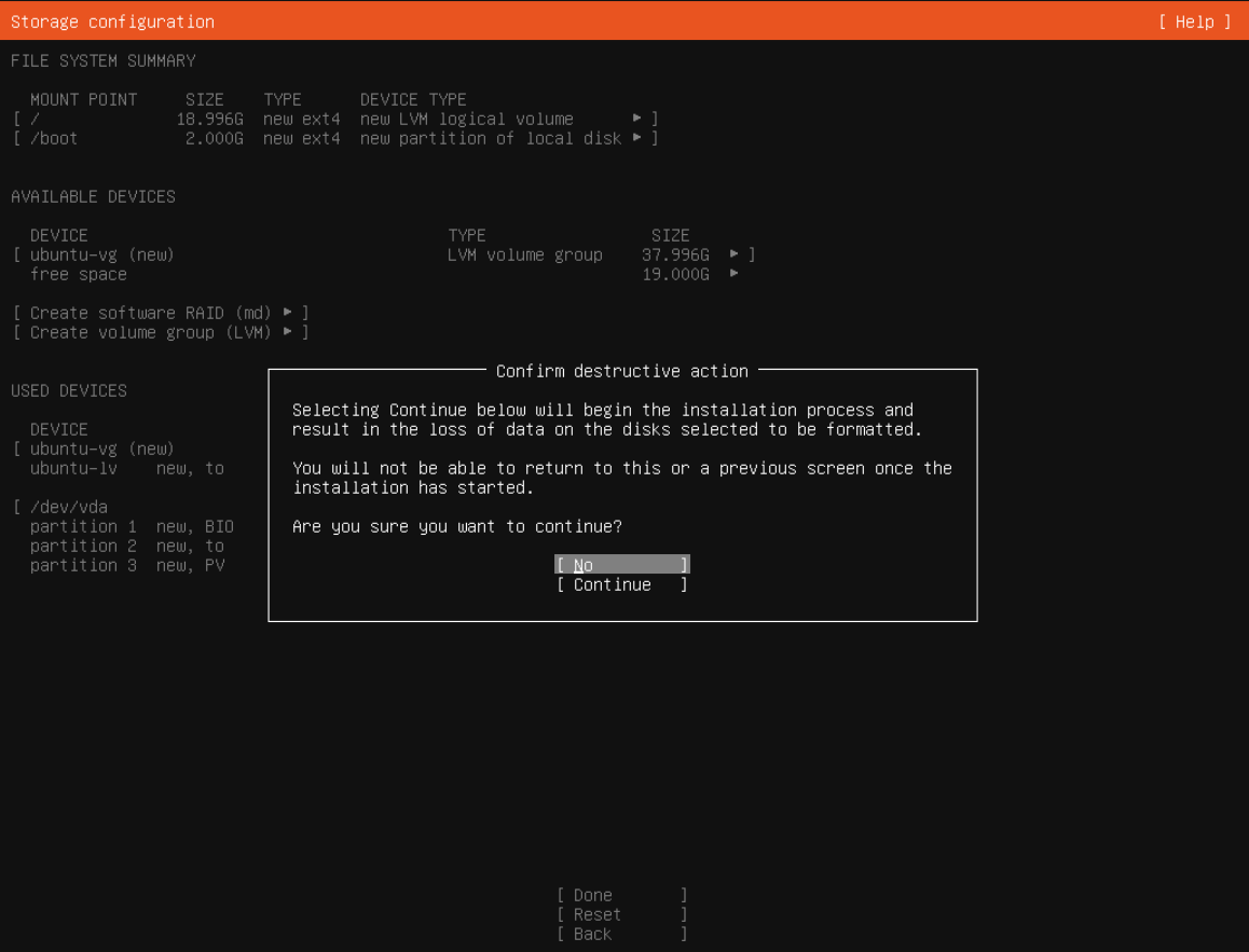 Diske yazmadan önce son veri kaybı uyarısını okuyun; gerçek Ubuntu Server kurulum ekranı.