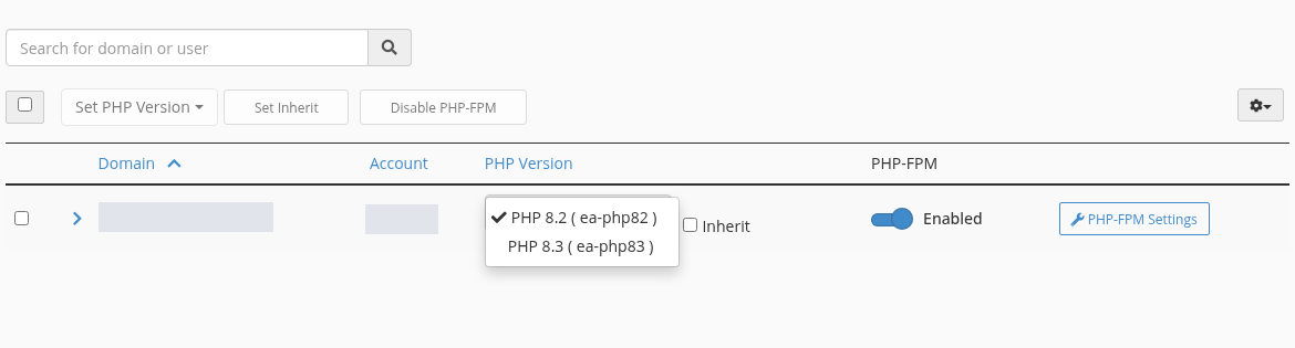 Gerçek WHM PHP menüsünde seçili 8.2 ve kullanılabilir 8.3 seçenekleri.