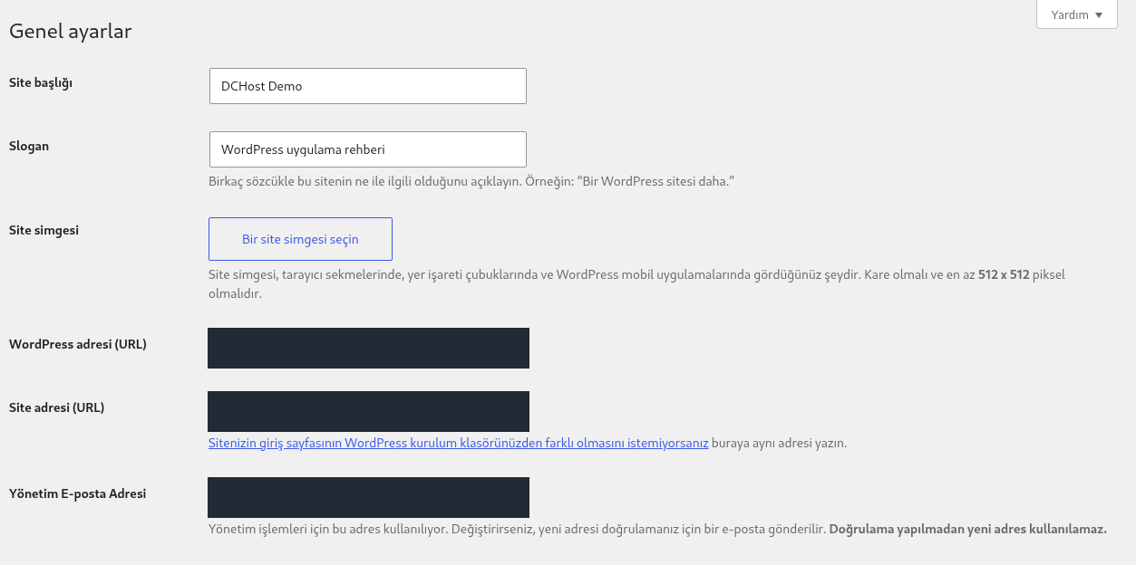 Gerçek Türkçe Genel ayarlar ekranında site başlığı, slogan ve site simgesi alanları; WordPress/site adresleri ve yönetim e-postası gizlenmiş.
