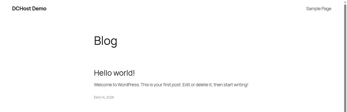 Yeni WordPress sitesinin gerçek ziyaretçi görünümünde DCHost Demo başlığı ve varsayılan Hello world! yazısı.